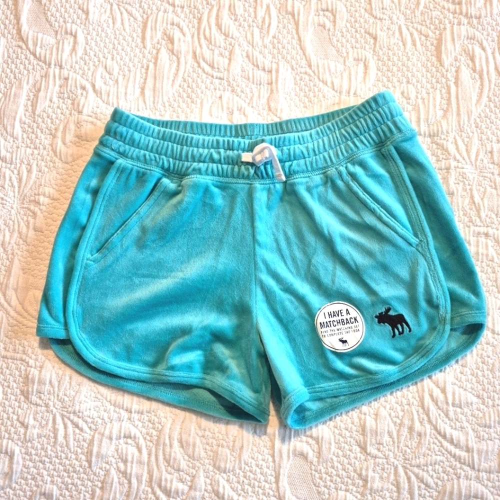 Abercrombie girls 11/12 teal velour velvety shorts, 2 front pockets NWT